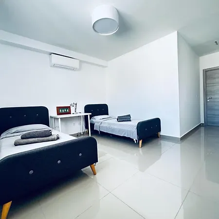 St Julians 3br Luxury * Saint Julian's